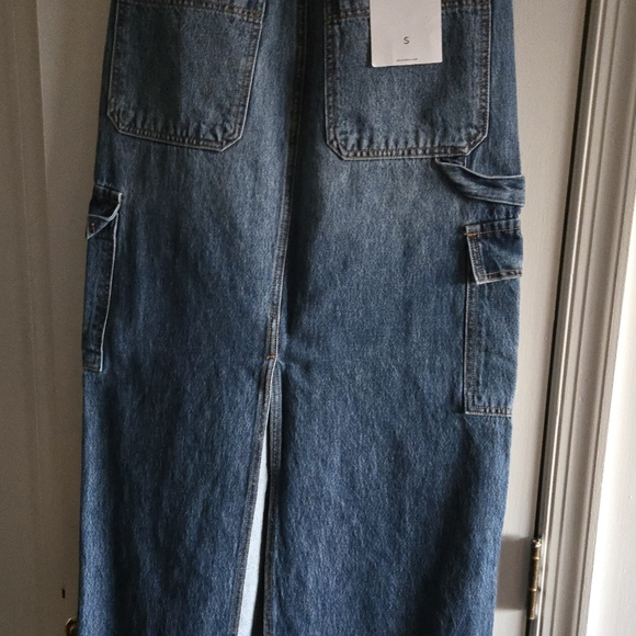 SOLD OUT - Picture 8 of 9